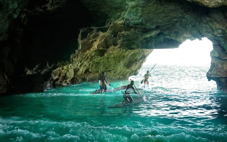 Kayaking-to-Cova-del-Llop-Marí